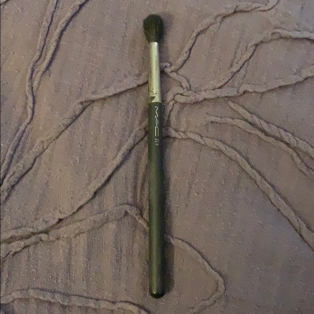 Mac 224 Brush